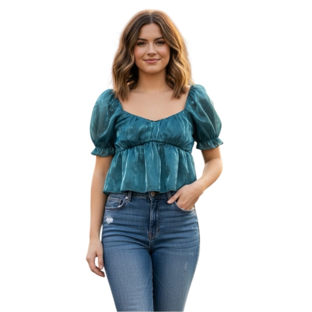 32. Thirty Thirty NWT Iridescent Blue Puff Sleeve Cropped Top